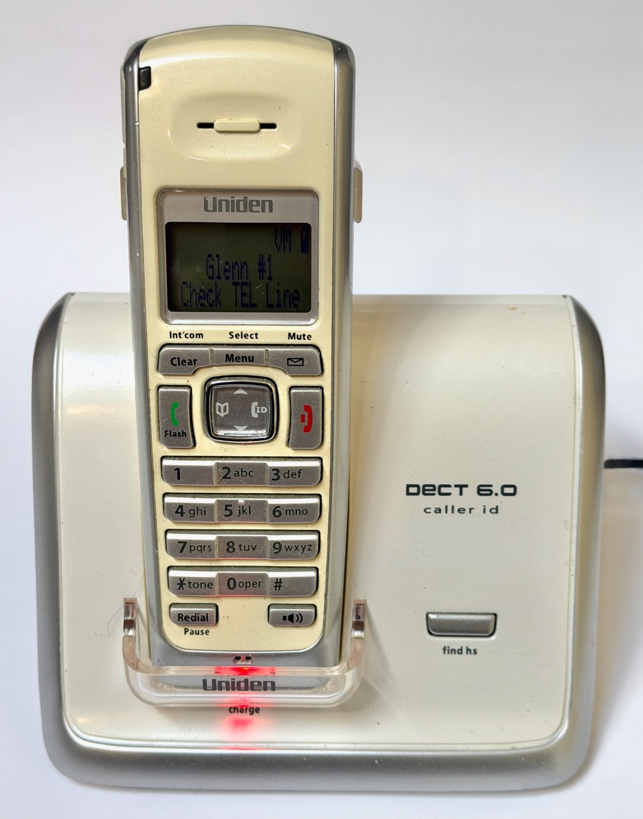 Uniden Dect 6.0 Caller ID Model DECT2060 W Cordless Phone w/Cords, Charging Base