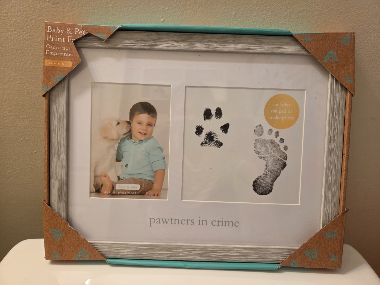 Pawtners in crime photo frame. Includes ink set. Memories. Puppies and babies
