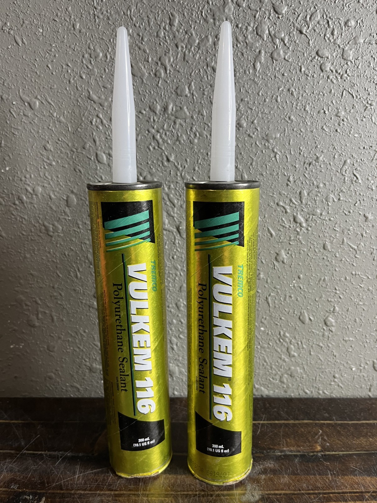 Lot of 2 Vulkem 116 Polyurethane Sealant Cartridge 10.1oz White NEW