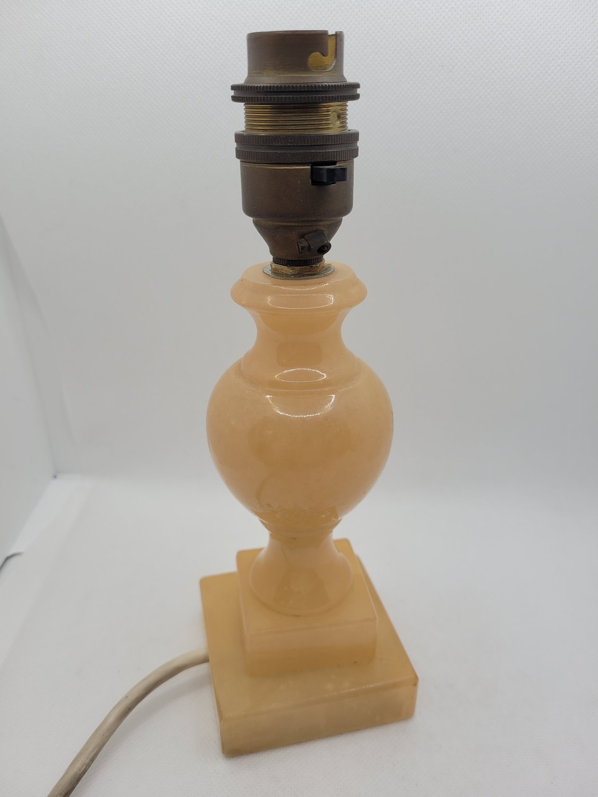 Vintage UK Made Table Lamp Beige Resin with Brass Fittings Alabaster *Needs Plug