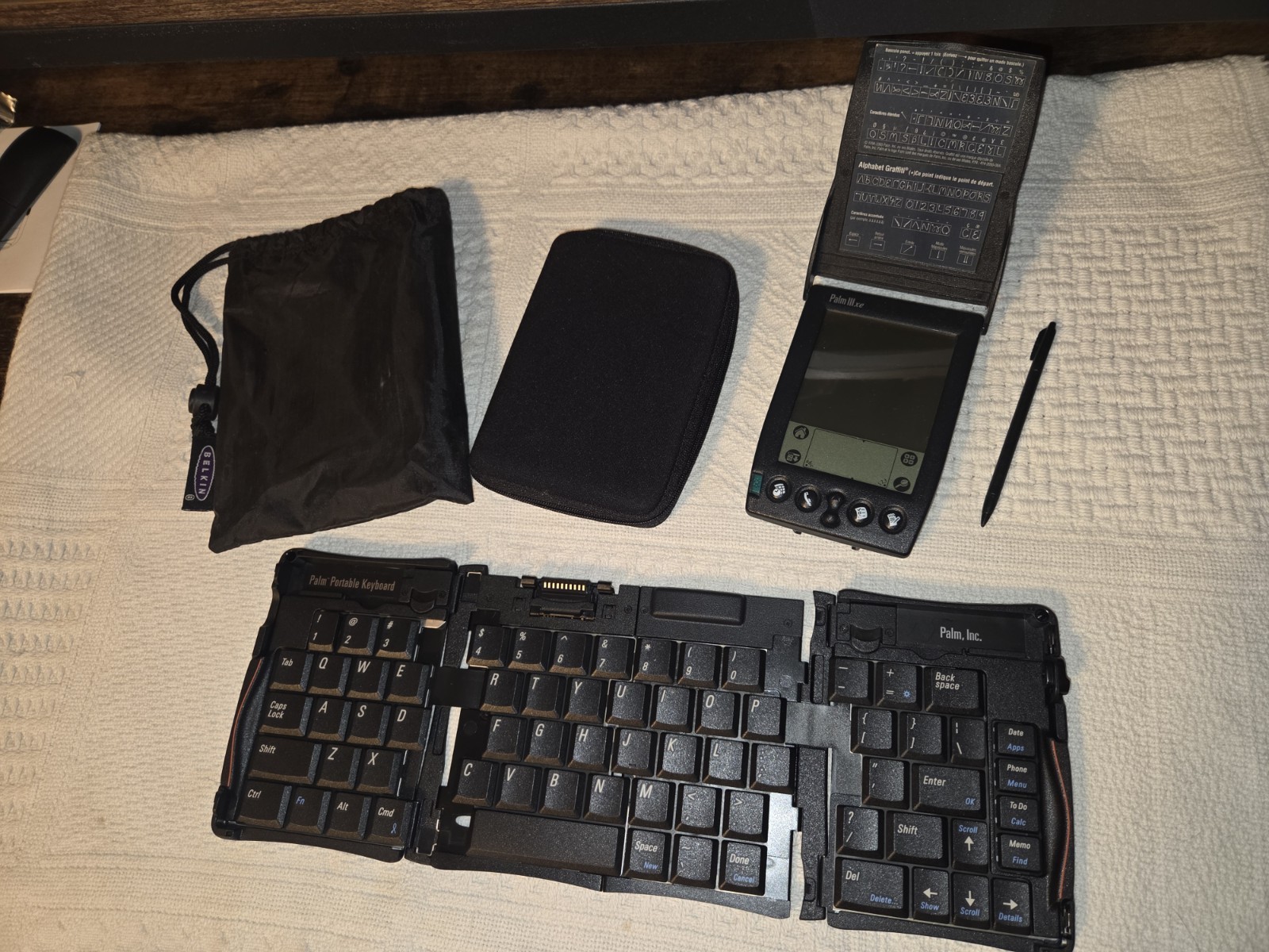 Palm IIIXe Handheld PDA with Cases And Foldable Keyboard