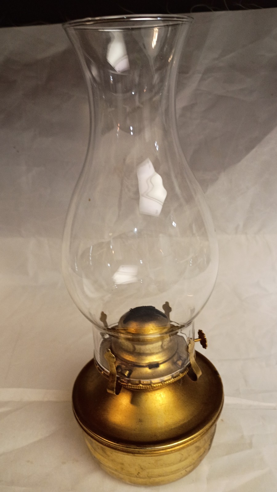 VINTAGE HURRICANE BRASS OIL LAMP - GLASS CHIMNEY-WORKING-14"