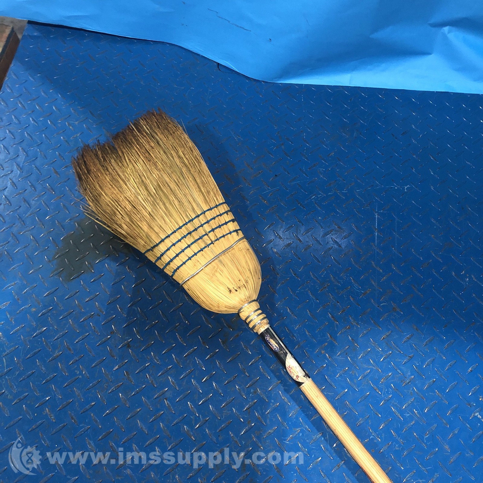 Vileda MB-135449 Mix 50/50 Corn Broom USIP