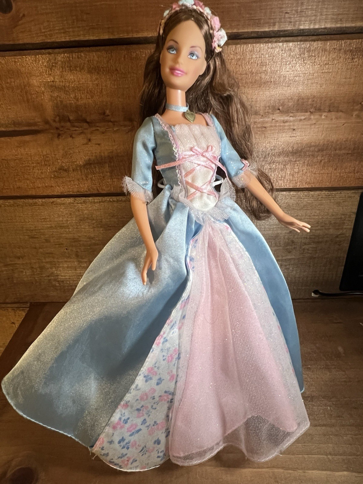 Barbie Princess and the Pauper Erika Doll | Singing | 2004 | Tiara & Necklace