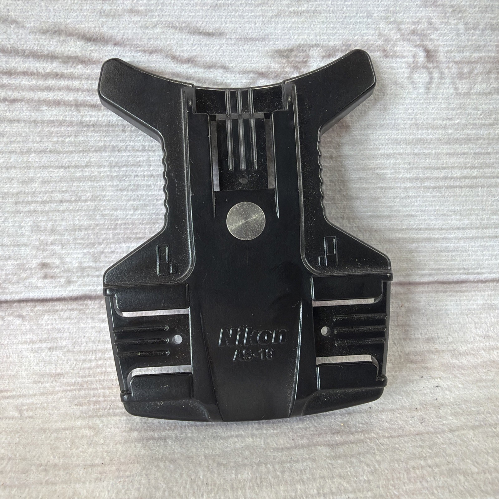 Nikon AS-19 AS 19 Speedlight Stand 4763 for SB-800 SB-600 SB-700 SB-900 SB-26 28