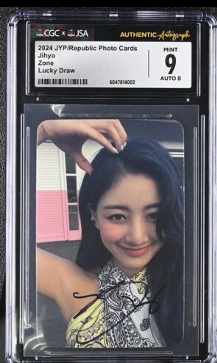Twice Jihyo Zone Signed Autographed 1st Mini Album Zone Card CGC 9