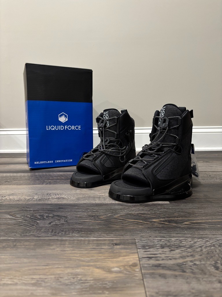 New w/Box Liquid Force Index 6R Size 5-8 Wakeboard Bindings Black