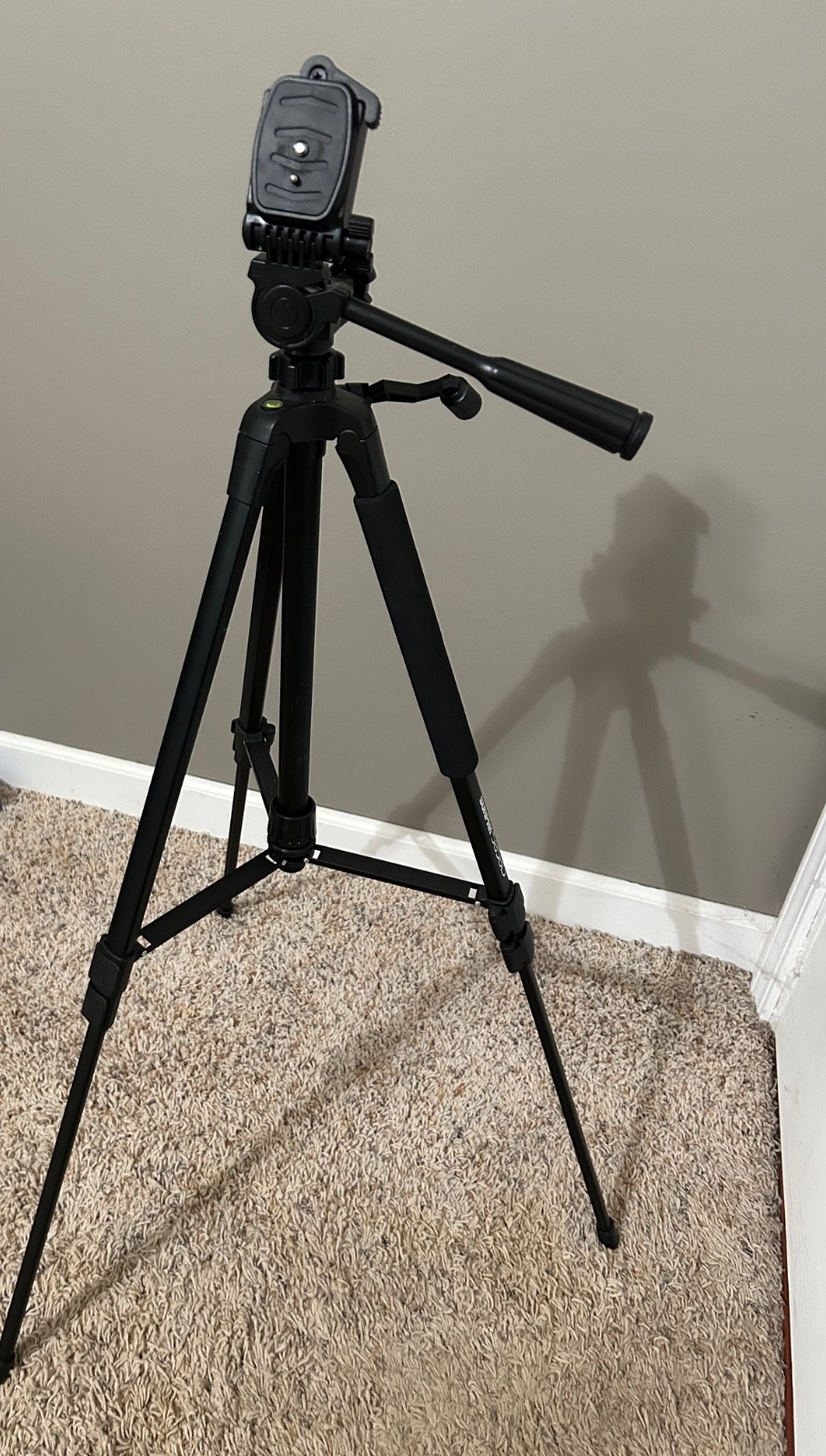 SunPak 5858D Camera Tripod For Photos or Videos 3-Way Pan Tilt Head Used