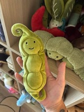VIVACIOUS PEA POD Cute Jelly Soft Plush Toy Stuffed Veggie Vegetable NWT