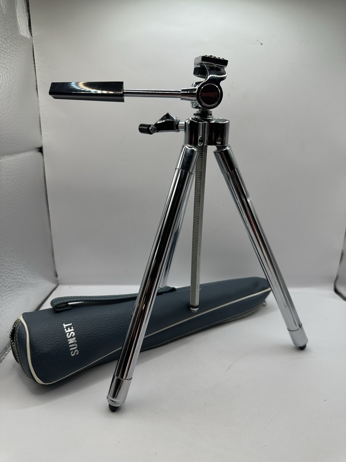 Vintage SUNSET Telescoping Tripod with Case / Expands to 48" Retracts to 11"