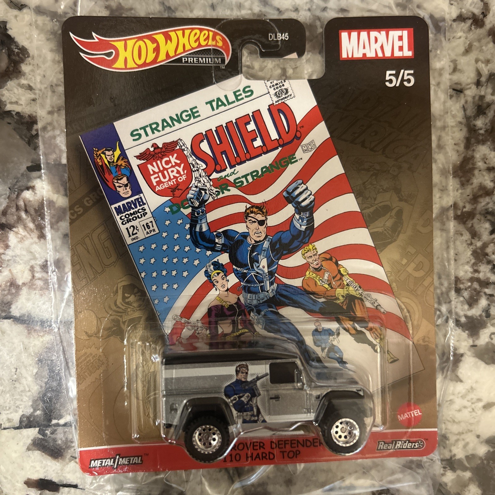 Hot Wheels Premium - Pop Culture Marvel 5/5 Land Rover Defender 110 (BBGJR27) G7