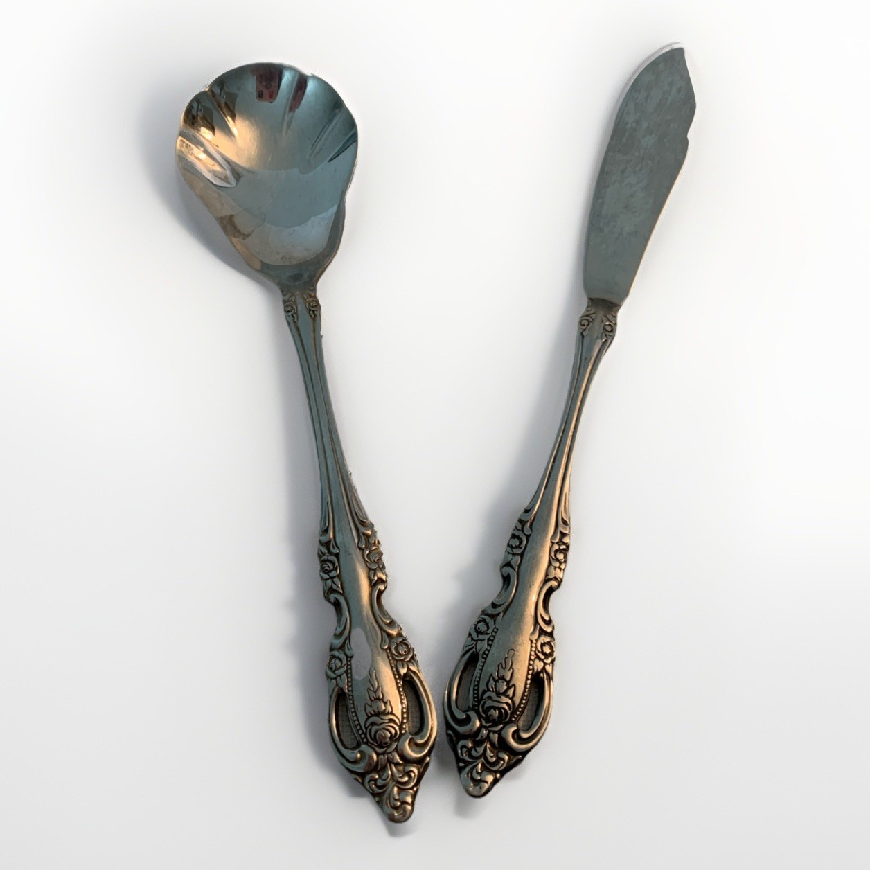 Oneida Community BRAHMS sugar spoon and butter knife 2 pcs Stainless Flatware