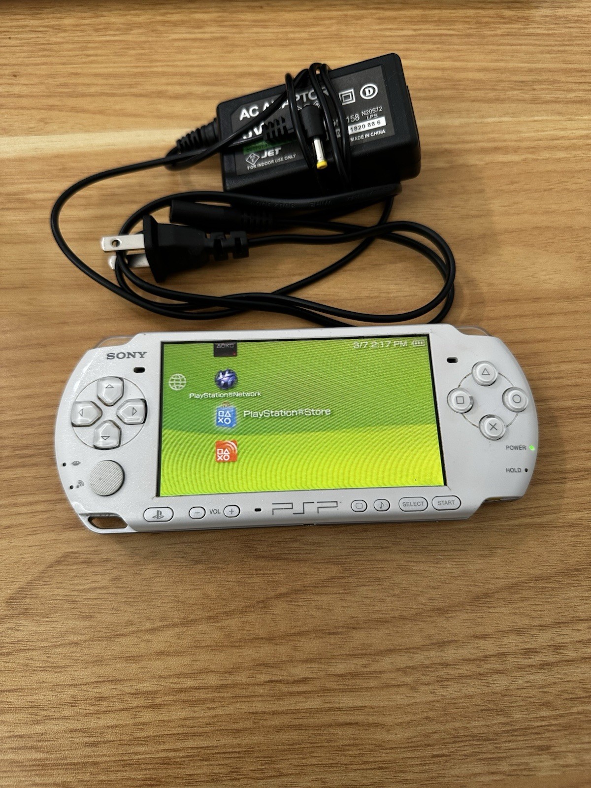 Sony PSP-3001 Handheld System Pearl White Tested Working