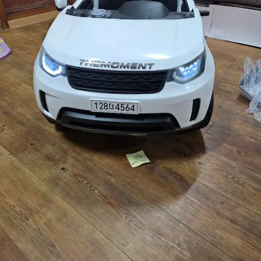 Discovery Land Rover Baby Car Display Model – New