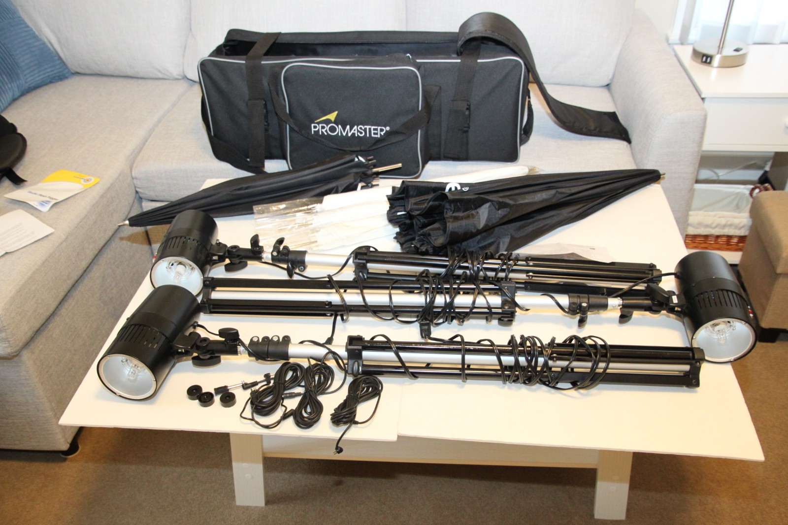 3 Point Lighting Kit - 160A W/Tripods and 5-Umbrellas, used 6 times