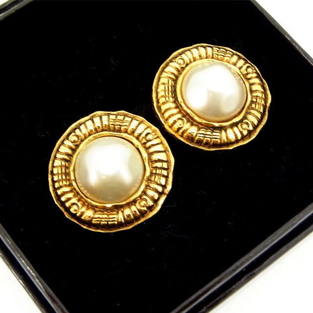CHANEL Earrings Women s Pearl Gold Used