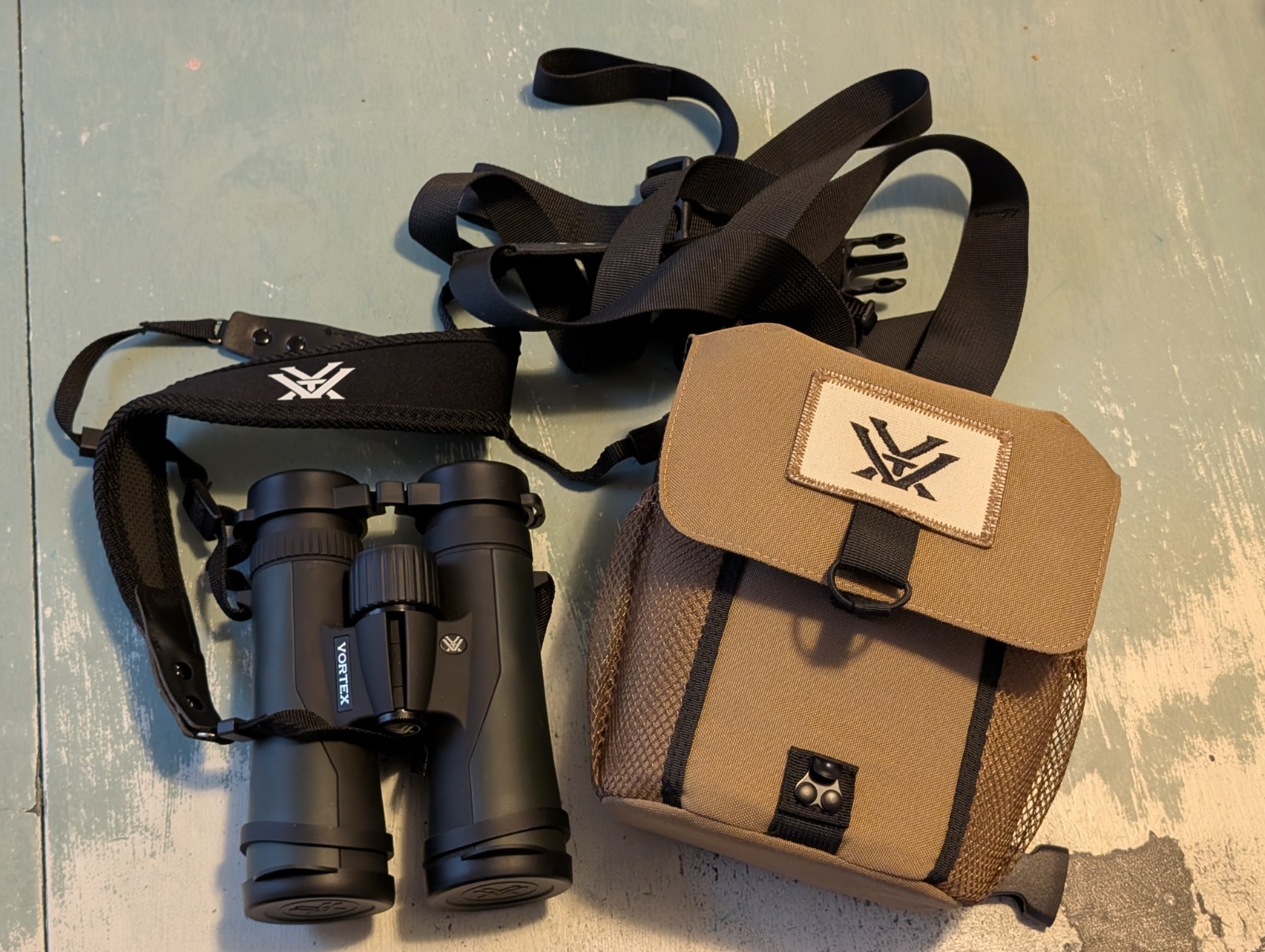 Vortex Crossfire HD 8x42 binoculars with straps and case