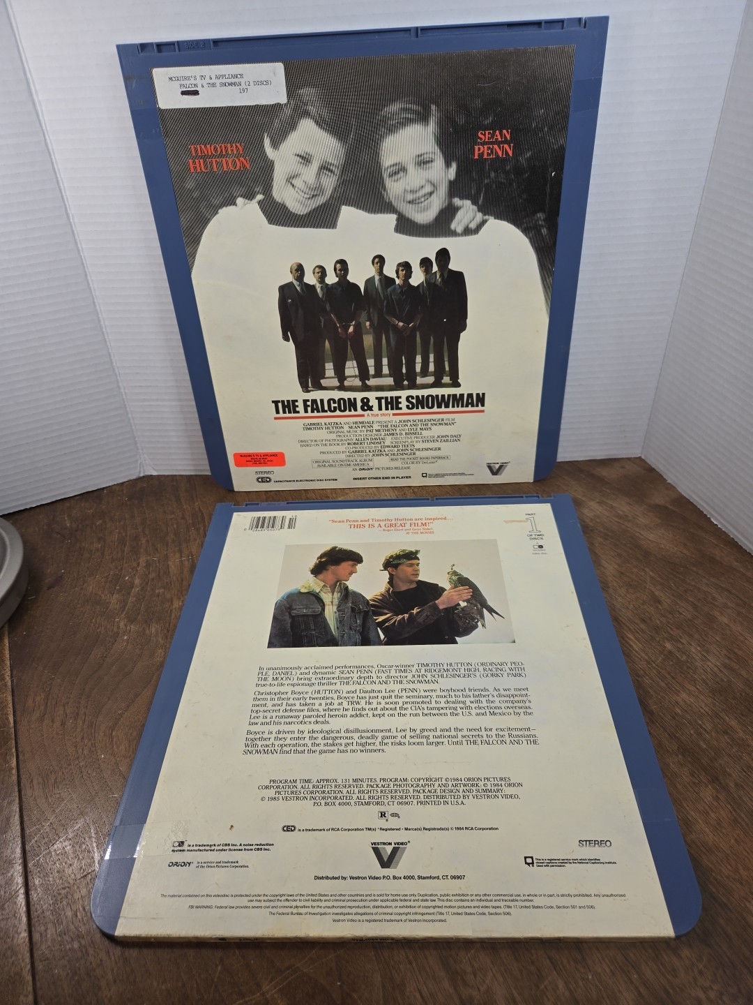 The Falcon And The Snowman Ced Videodisc Tested, Sean Penn