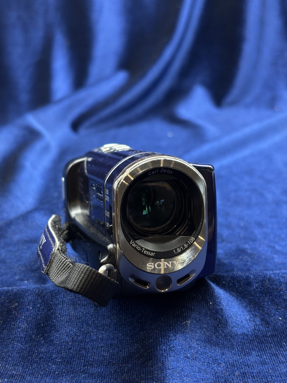 Sony Handycam DCR-SX33 / Camera Only/ Working