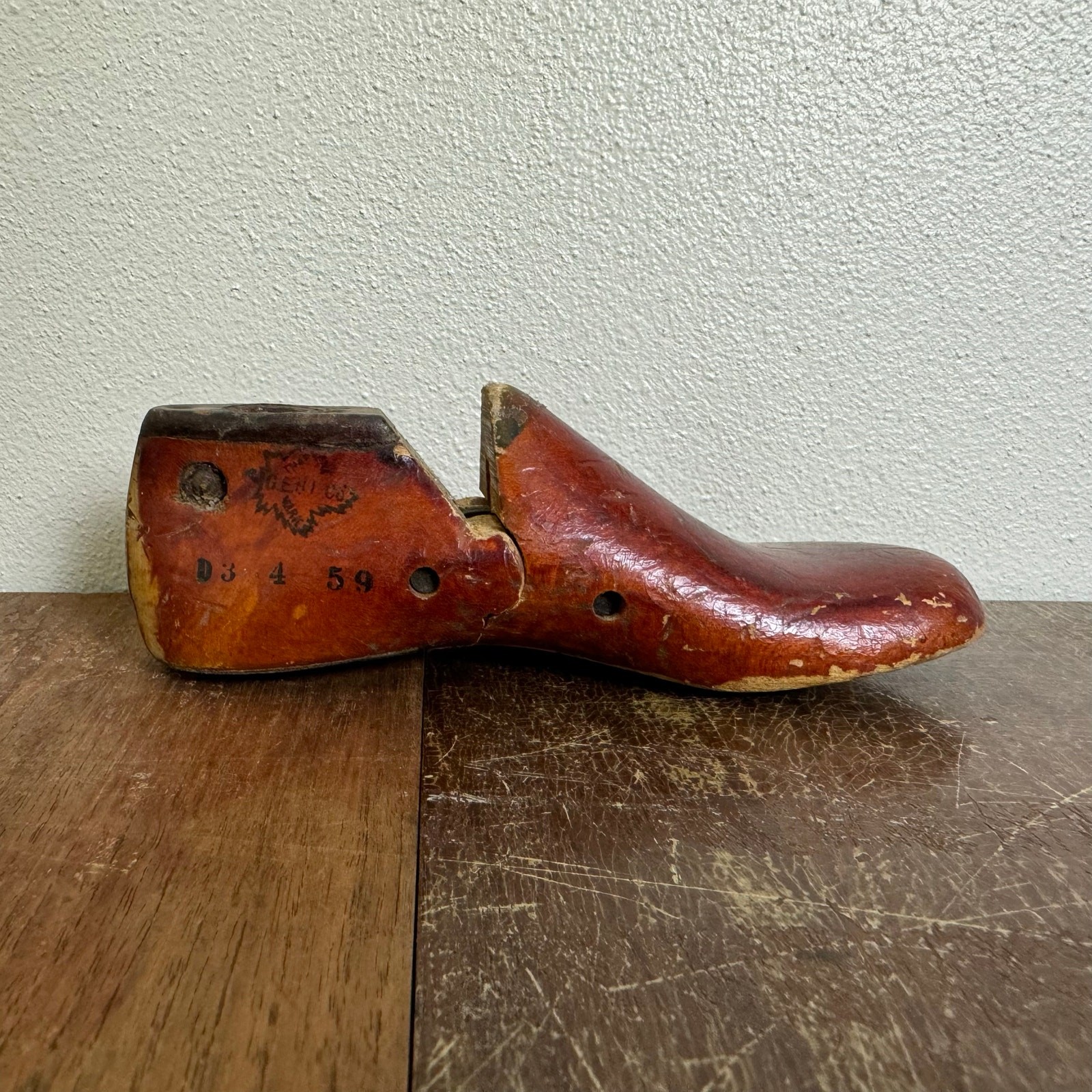 Vintage Antique? Wooden Cobbler Shoe Form Gebl Company Size 7C