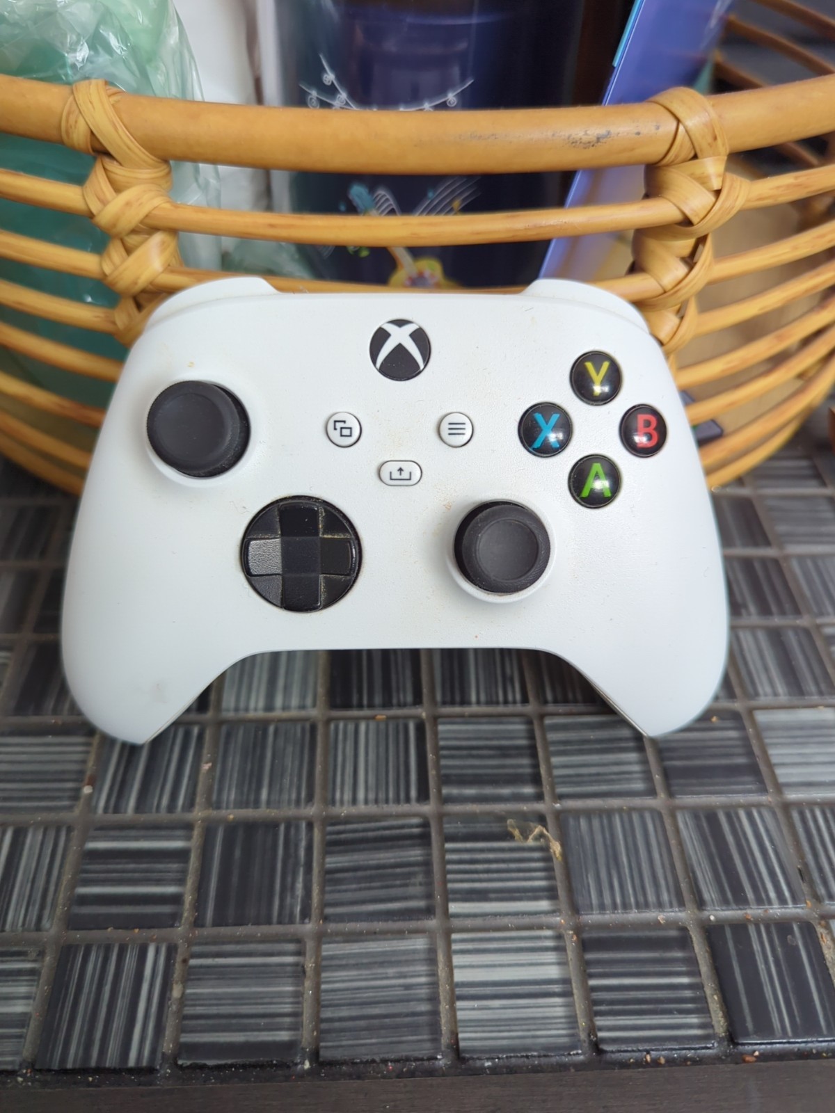 Microsoft Xbox Series X/S Wireless Controller - Robot White , Great Condition
