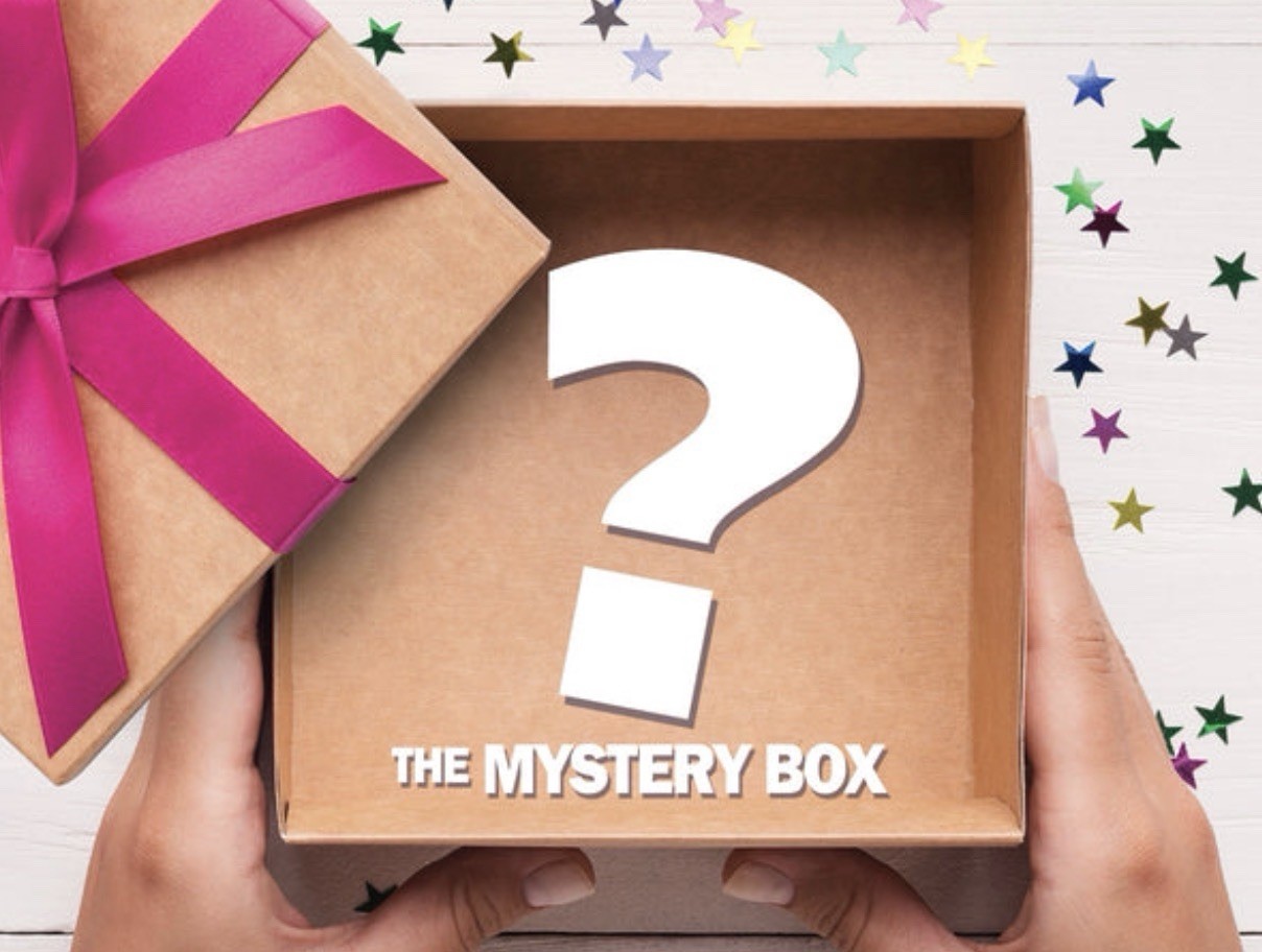 ✨ Small Mystery Box – Surprise Goodies Inside! ✨