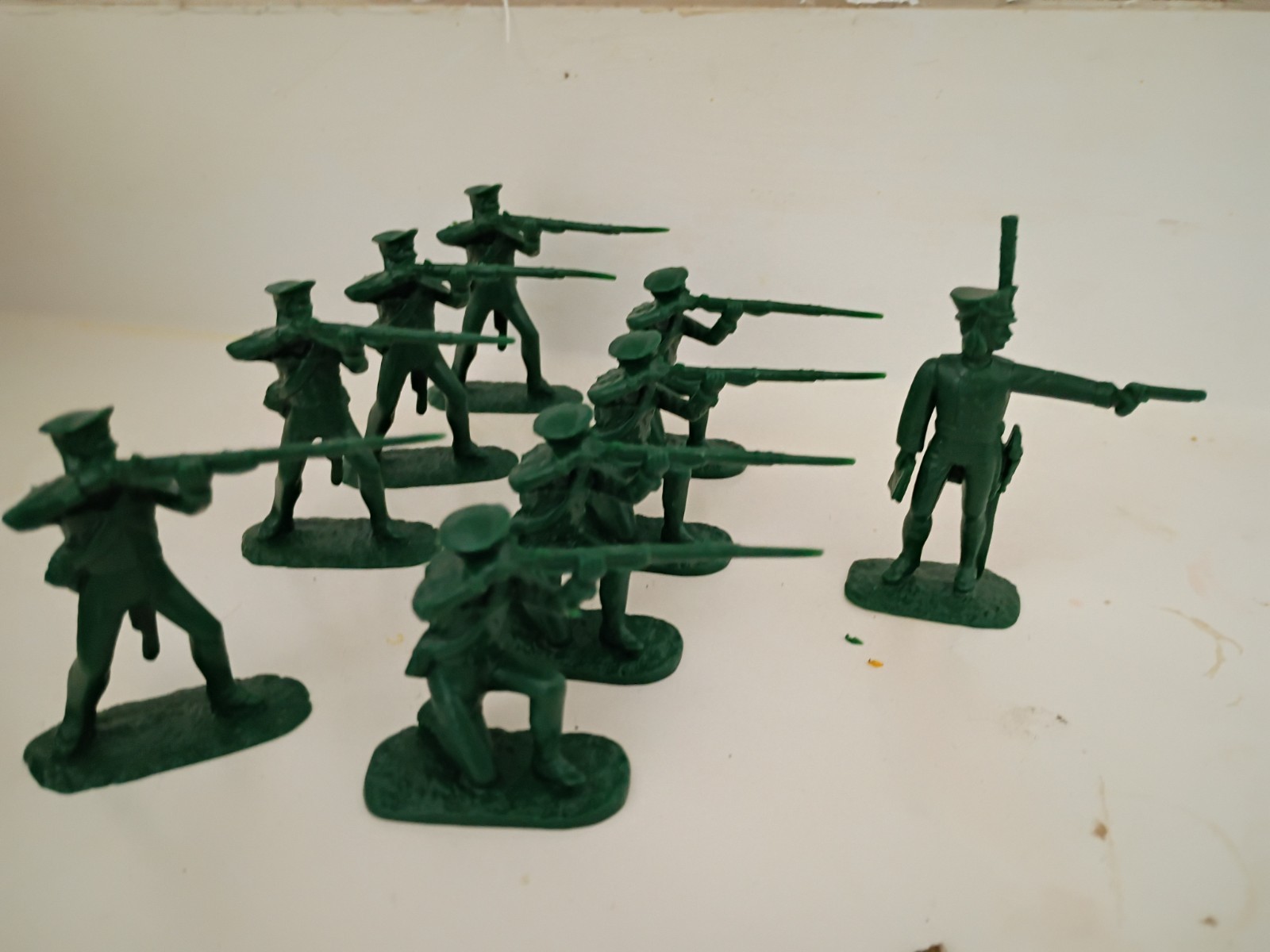 1:32 Armies In Plastic  Napoleonic Russian Infantry officer front line Soldiers 