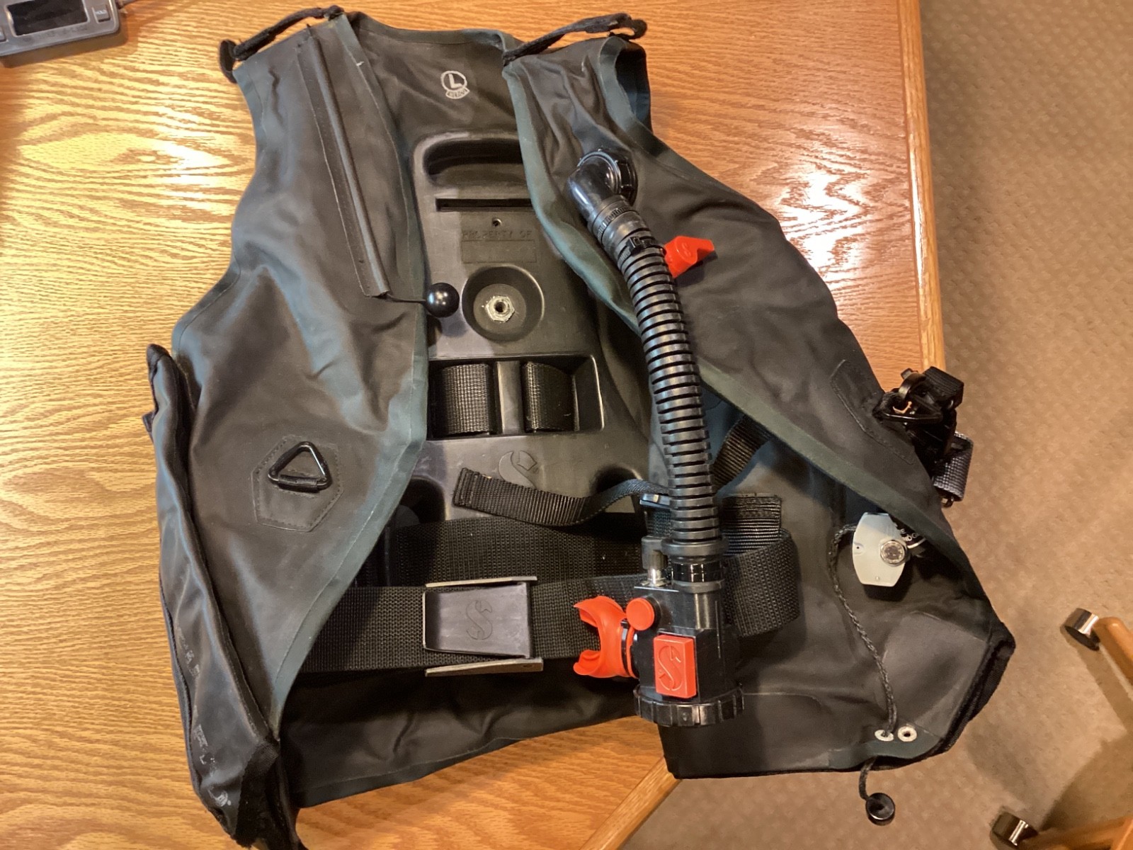 Vintage Scubapro Double Black BC with Air 2 Good Condition (Used) Size:Large