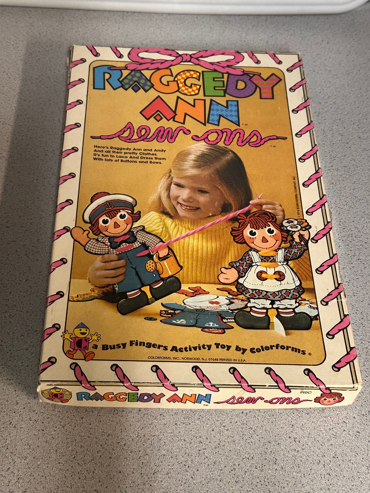 Raggedy Ann and Andy Sew-Ons Colorforms Vintage Lacing Cards Activity Toy