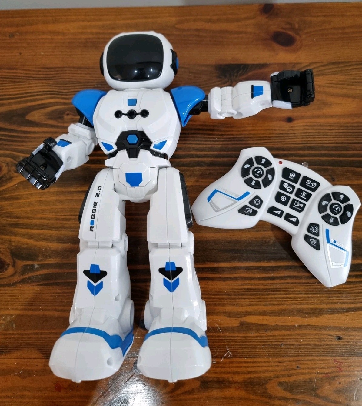 Robbie 2.0 Xtreme Bots Remote Control Toy Robot Educational Programmable