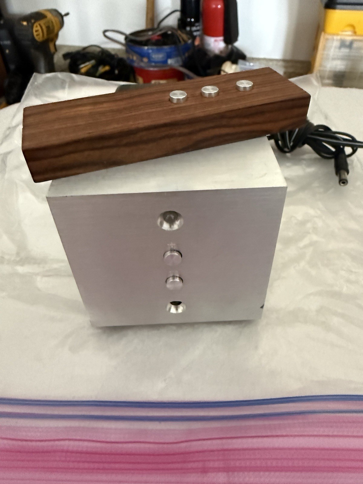 Audiocubics R-Cube Brushed Aluminum Remote-controlled add-on volume control.