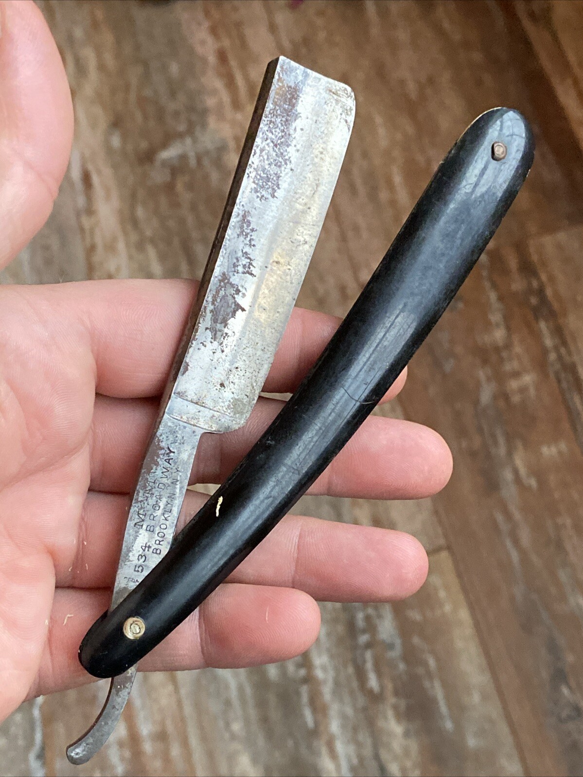 ANTIQUE MM  M. MILLER  THE CROWN STRAIGHT RAZOR BROOKLYN NY Full Hollow Grind