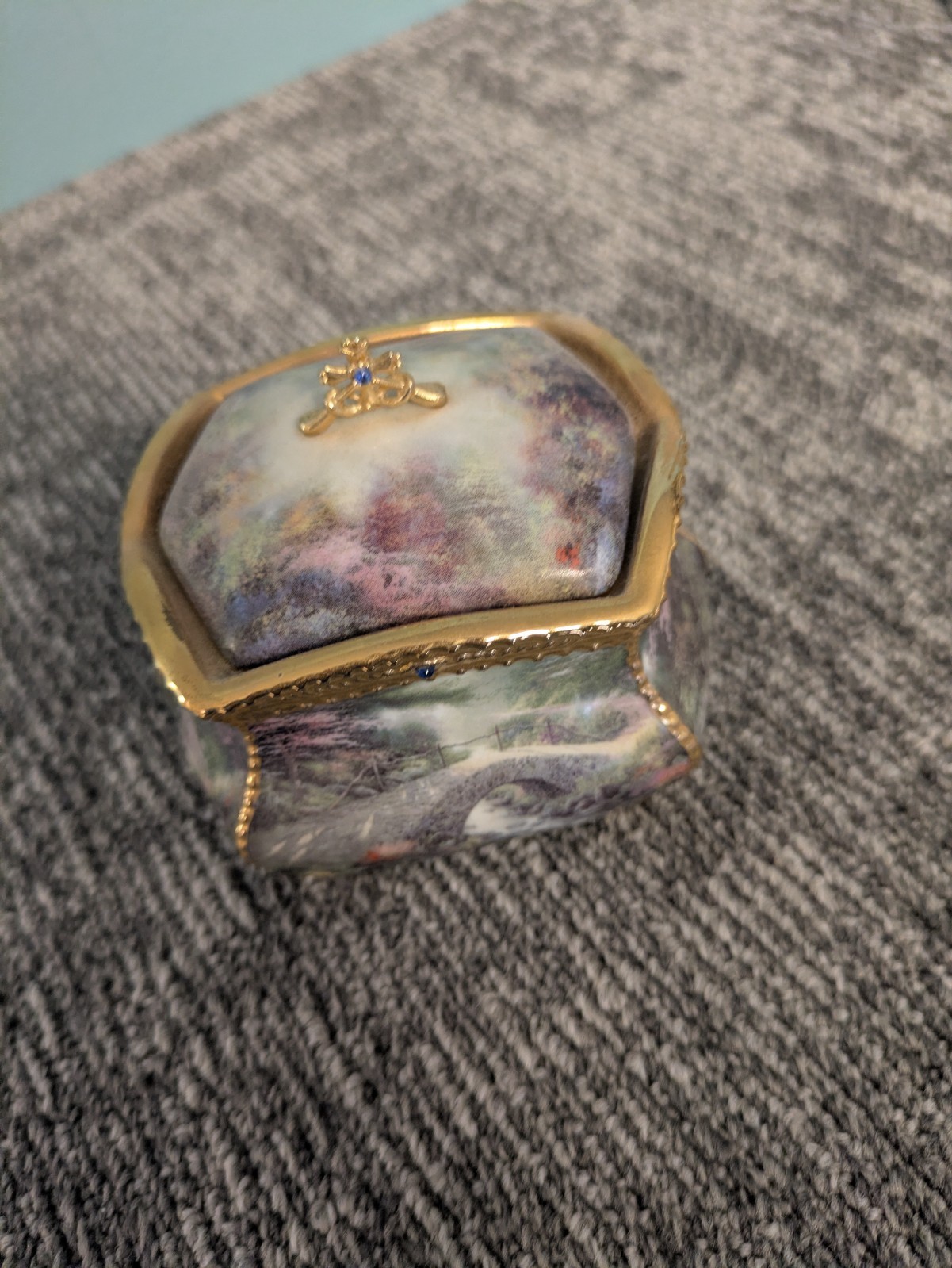 Thomas Kinkade Musical Prayer Box--FIND PEACE