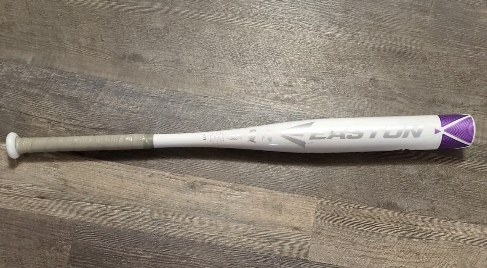 Easton Amethyst Softball Bat -11 White Purple 19oz 30 Inch 2.25 Diameter ALX50