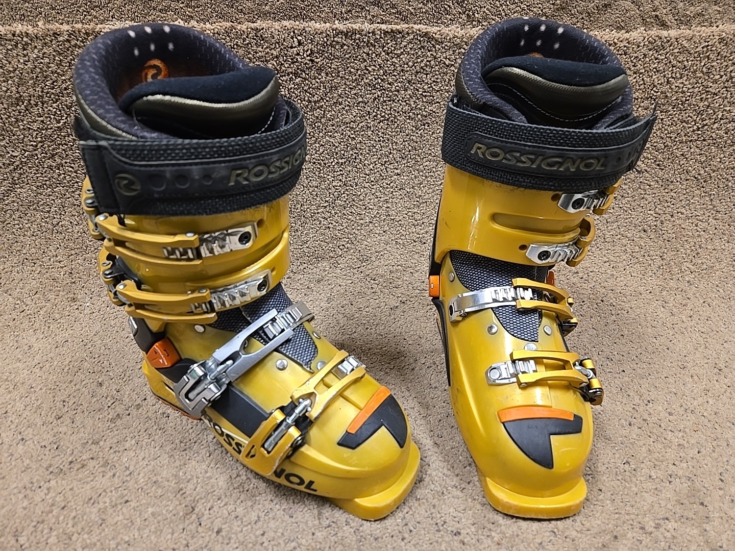 Rossignol Elite Pro 2 Ski Boots, Mondo 23, 279 mm Shell, Custom Air Fit Lining