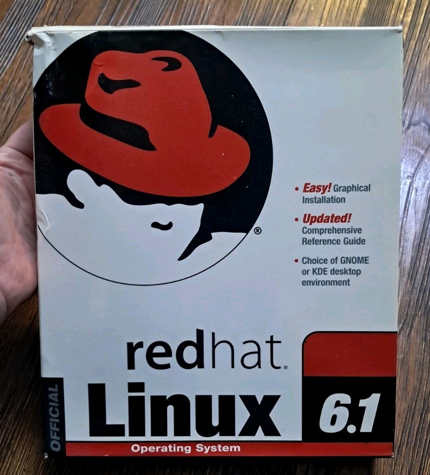 Red Hat Linux 6.1 Boxed Set 1999 Complete w/ CDs & Manual 