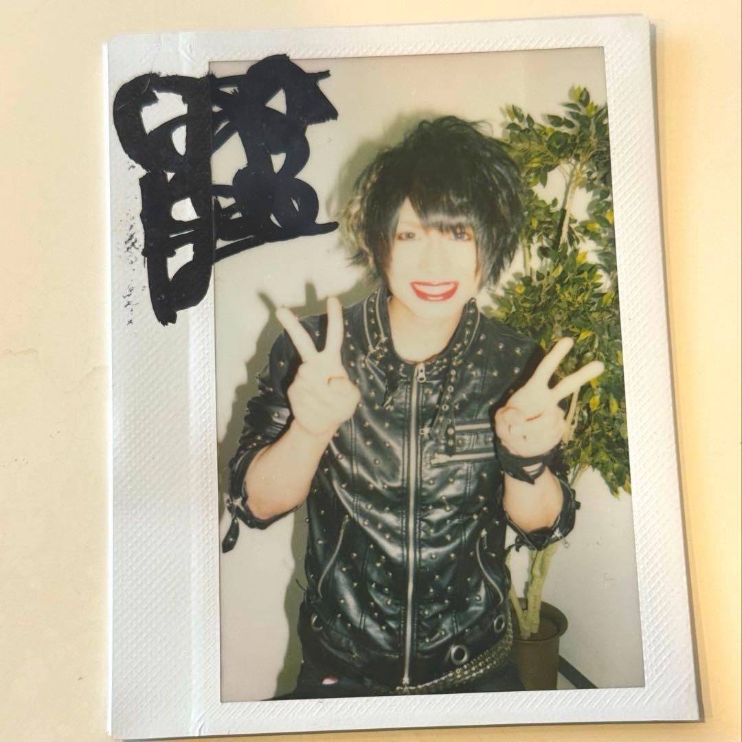 Seven Stars Signed Polaroid - R Rated Visual Kei Mamoru Kana Used