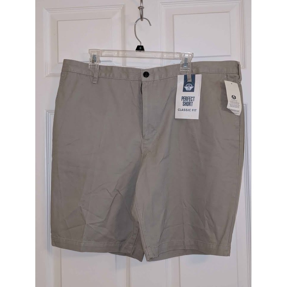 Dockers Perfect Short Classic Fit Khaki Shorts Men's 40 NWT Flat Front Chino