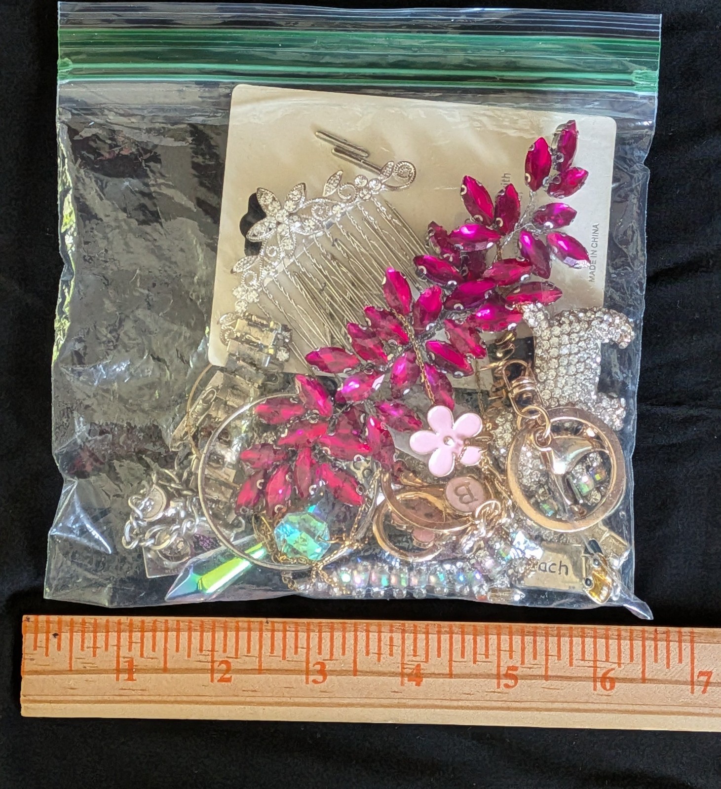 FRESH Fashion bijouterie Mixed Lot: Bracelets, Charms, Earrings, Hair Comb