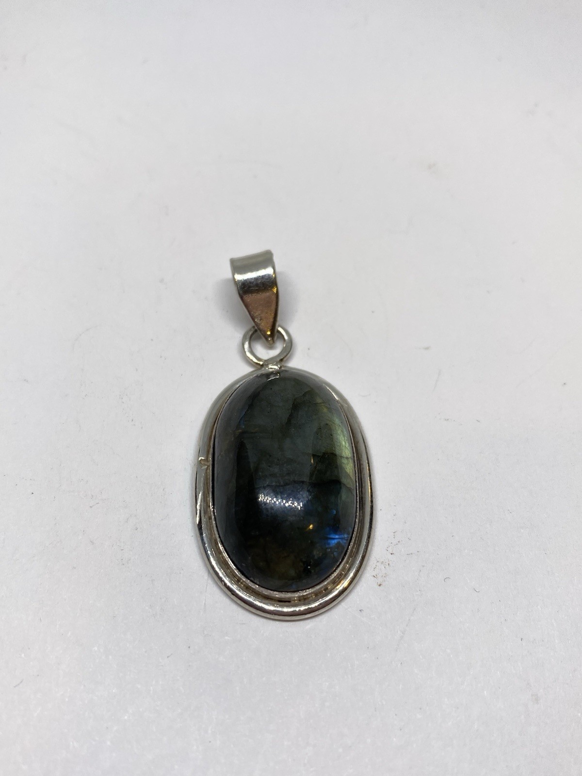 11.2g 925 STERLING SILVER LABRADORITE GEMSTONE STAMPED OVAL CABOCHON PENDANT