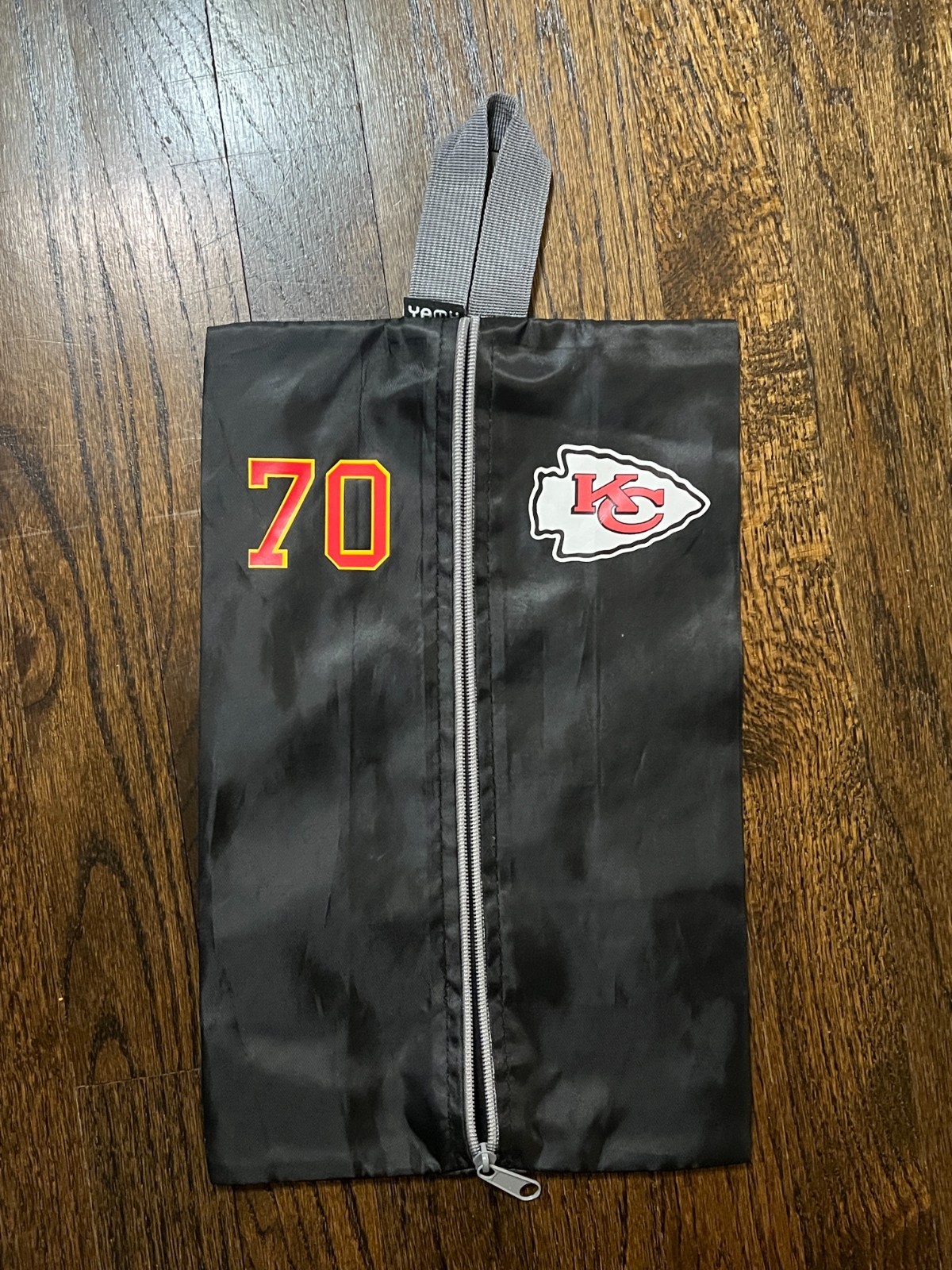 NFL FOOTBALL TEAM ISSUED KANSAS CITY CHIEFS TOILETRY BAG #70
