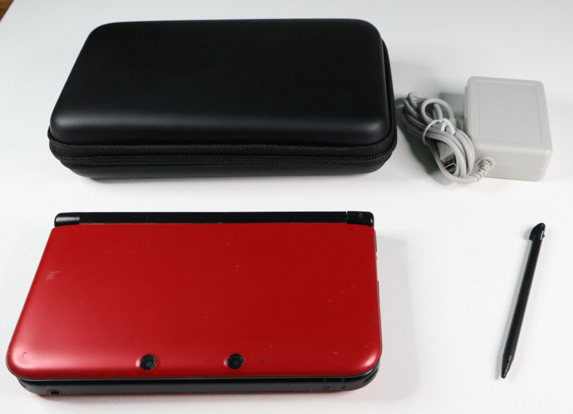 Nintendo 3DS XL System - Red - Bundle - Tested/Works!