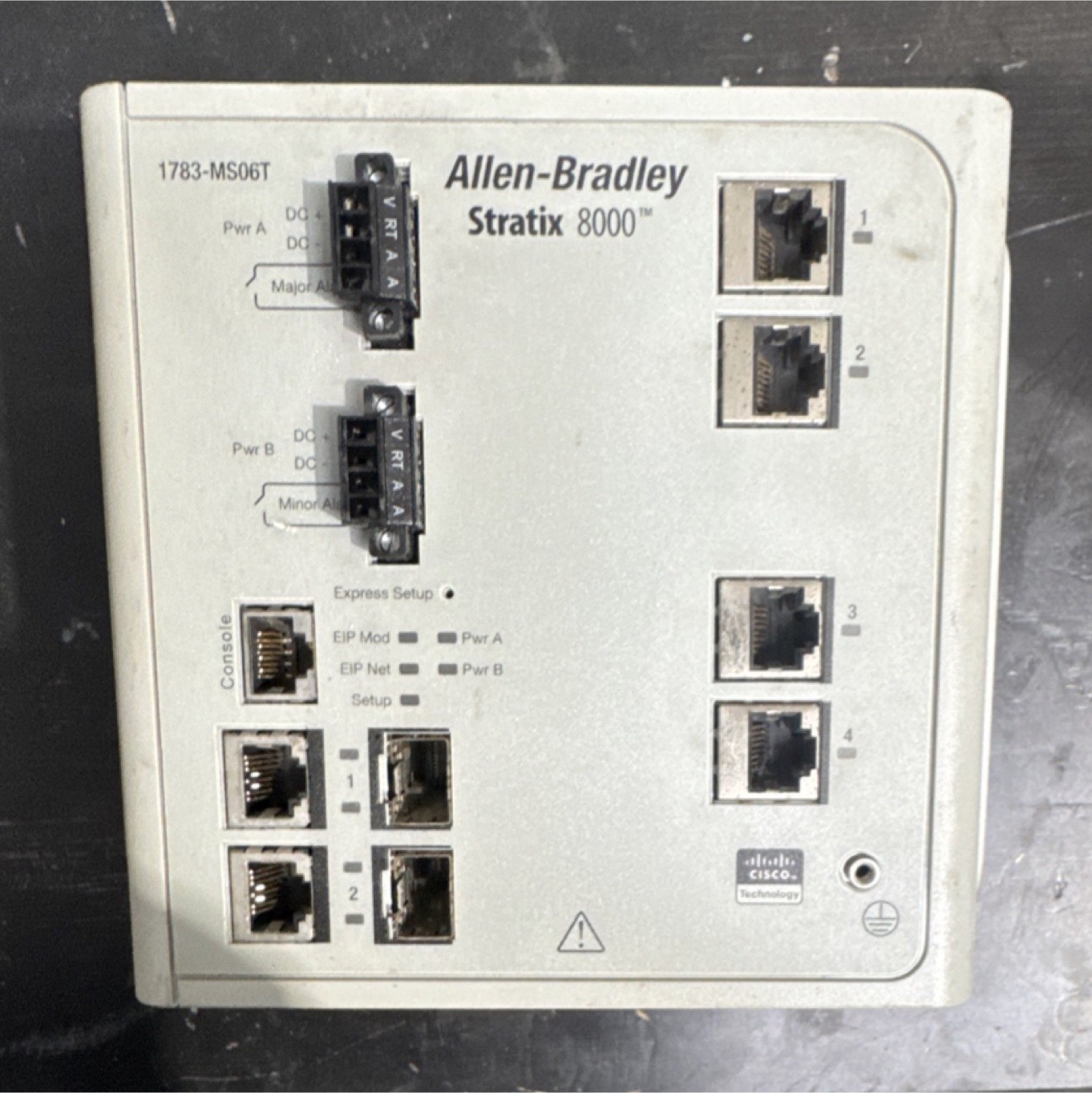 Allen-Bradley Stratix 8000 1783-MS06T Ethernet Switch 6-Port 1000 Mbps