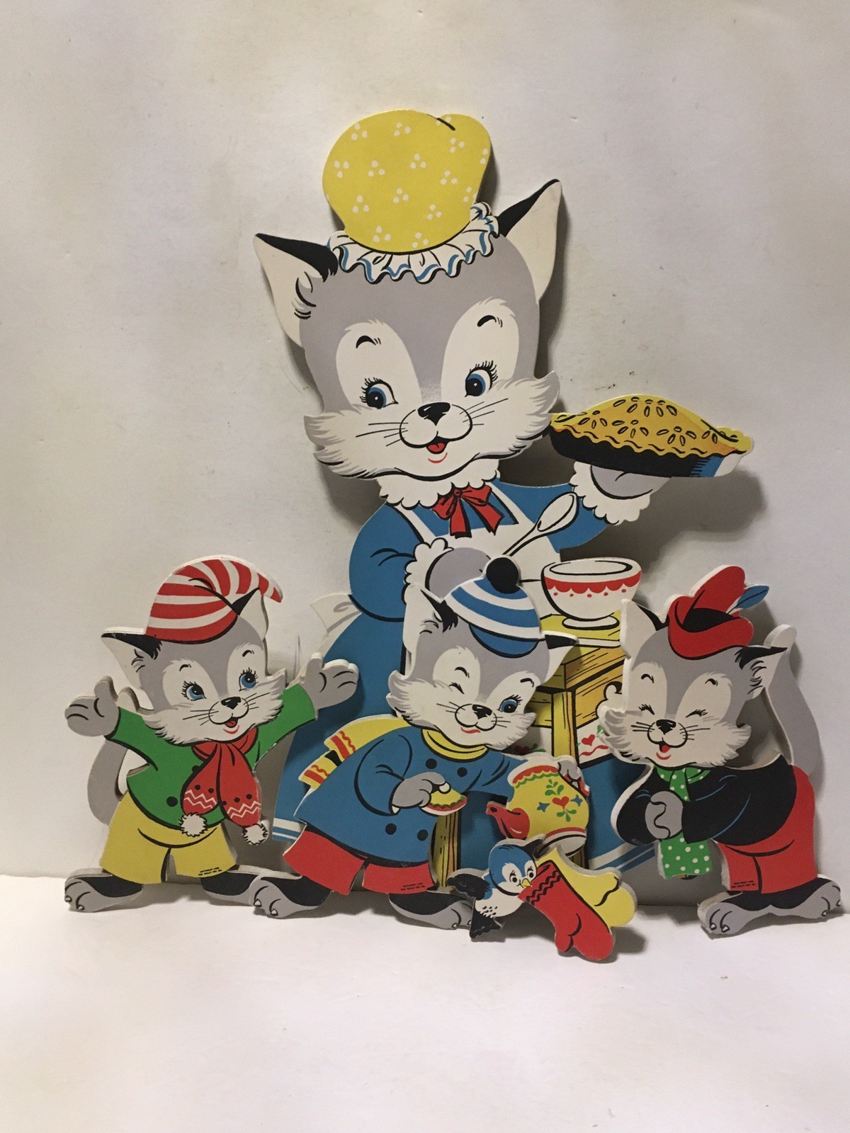 Dolly Toy Co Three Little Kitten Mama Cat Nursery Rhyme Mittens Wooden Wall Art