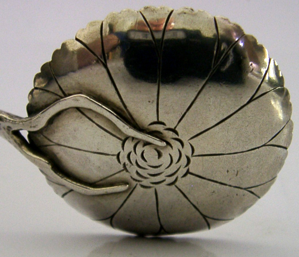 JAPANESE EXPORT SOLID STERLING SILVER FLOWER SPOON c1920 ANTIQUE