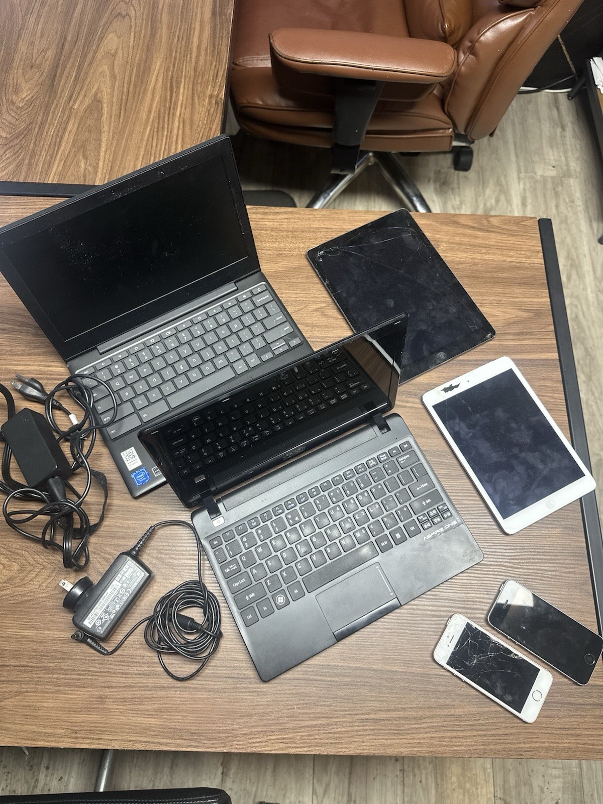 Apple Acer Lenovo Mixed Lot Laptops Tablets Smartphones Touchscreen Camera