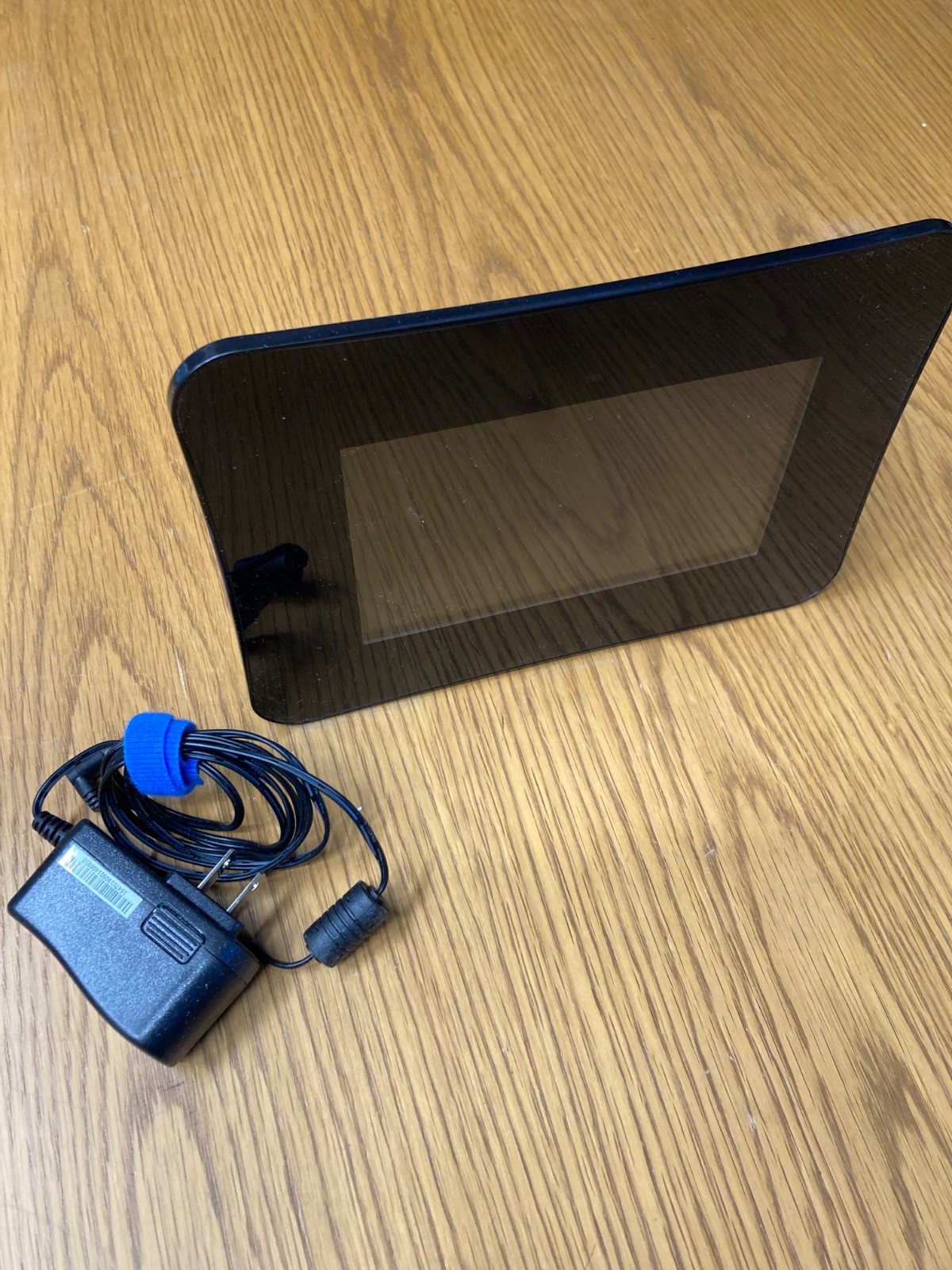 COBY DP700BLK 7" DIGITAL PHOTO FRAME