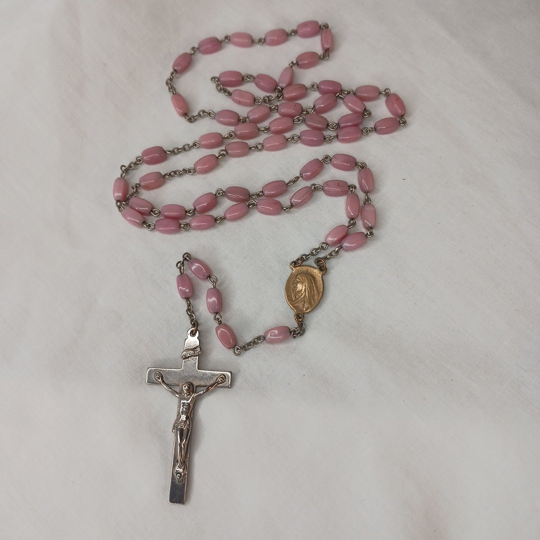 VTG Pink Catholic 16” Rosary beads and metal crucifix Pearly Pink Bead Mary