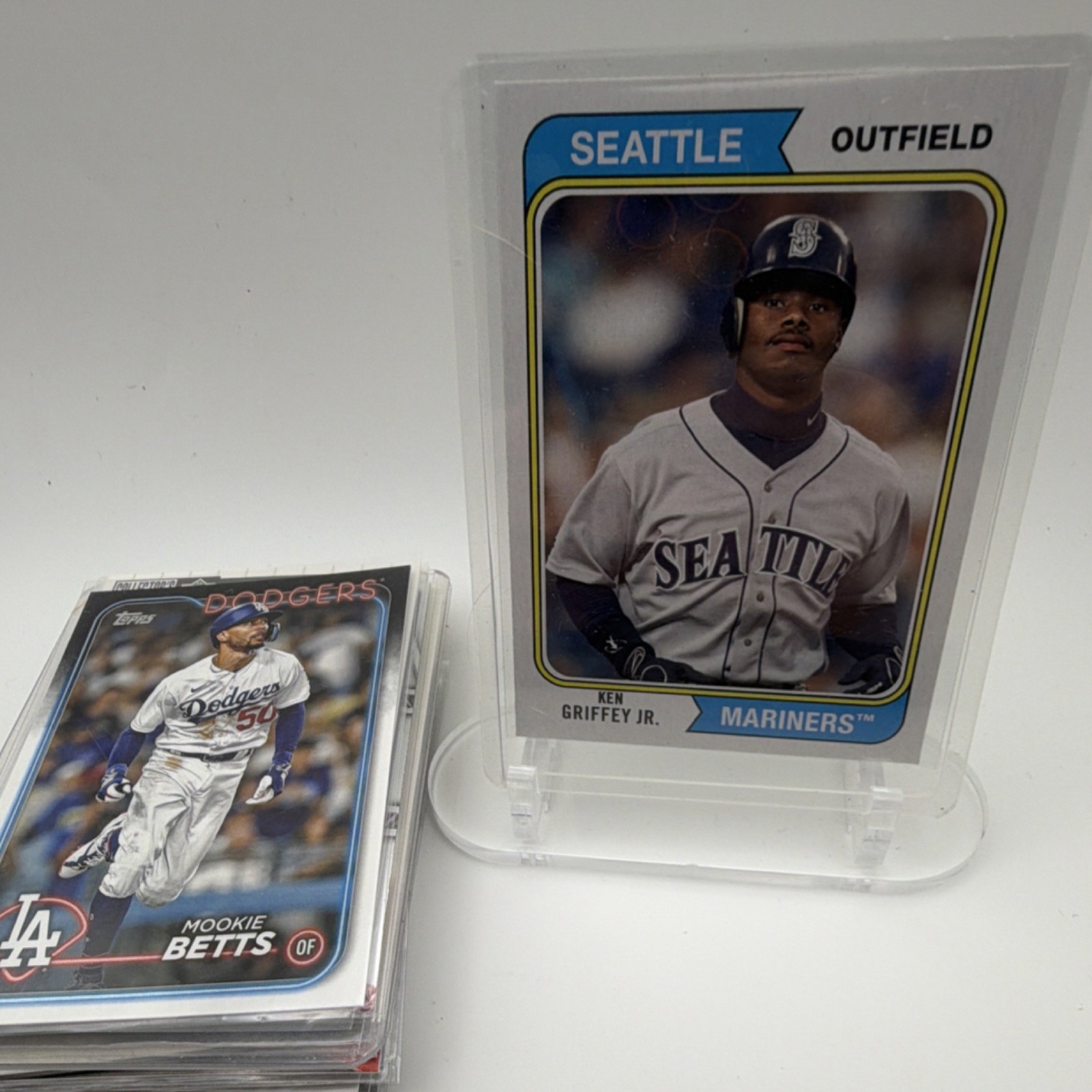 40 Card MLB Greats Lot Griffey Jr Betts Trout Mcgwire Alonso Aaron Judge & More!