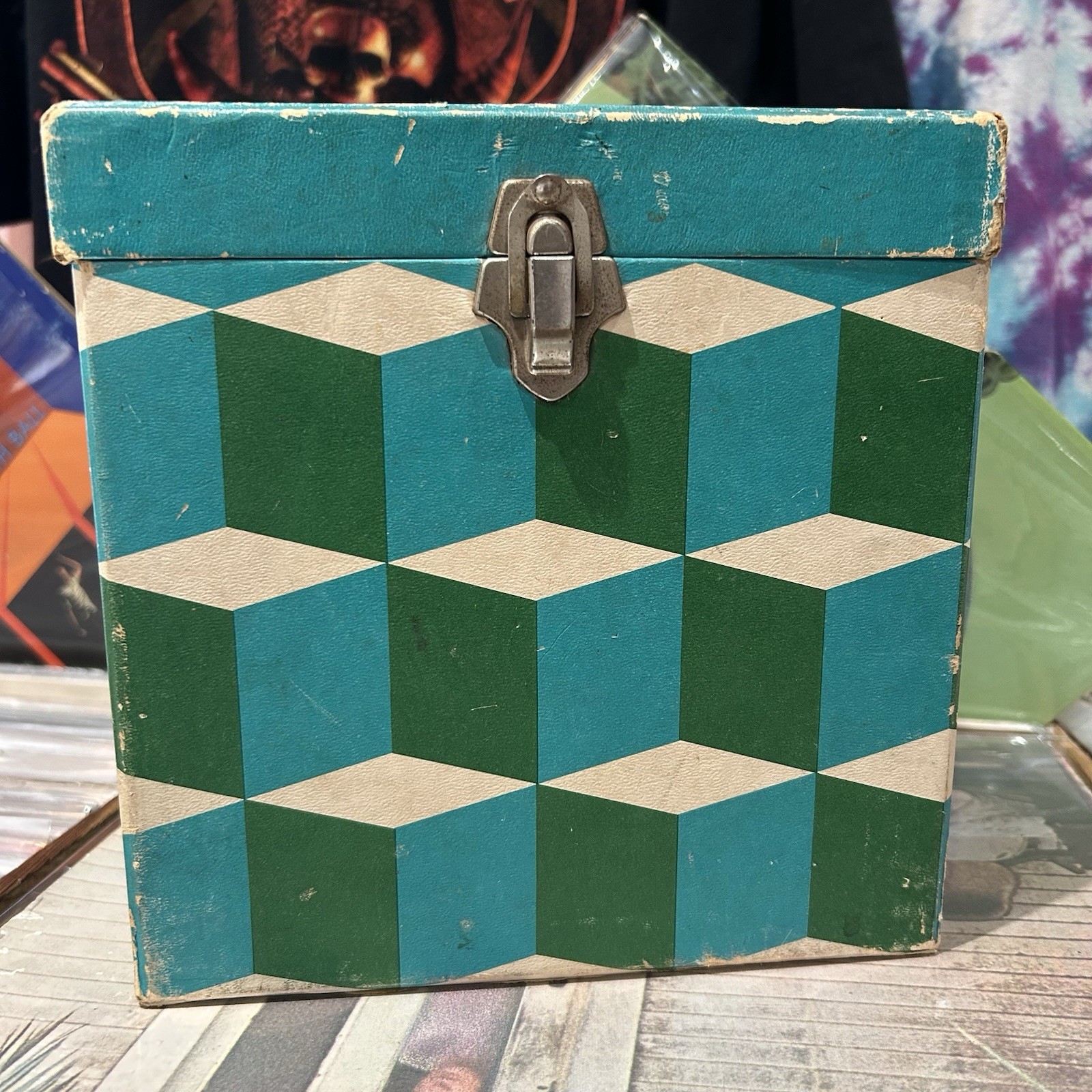 Psychedelic 3D Blue Checker Grid 7” 45 Vinyl Record Carrying Storage Case JJ-01